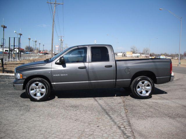 Dodge Ram Pickup 2004 photo 1