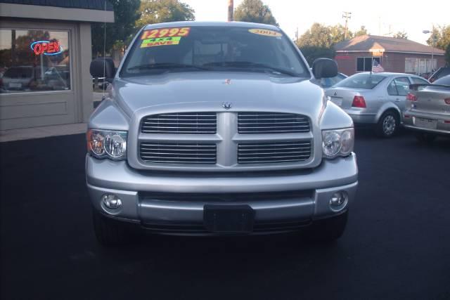 Dodge Ram Pickup 2004 photo 1