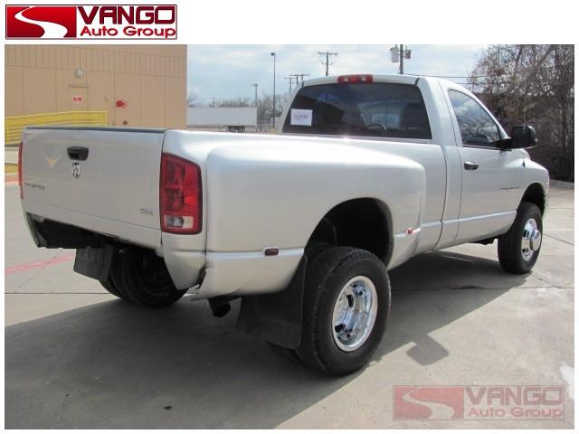 Dodge Ram Pickup 2004 photo 2