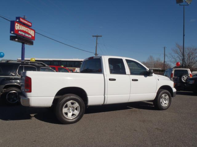 Dodge Ram Pickup 2004 photo 1