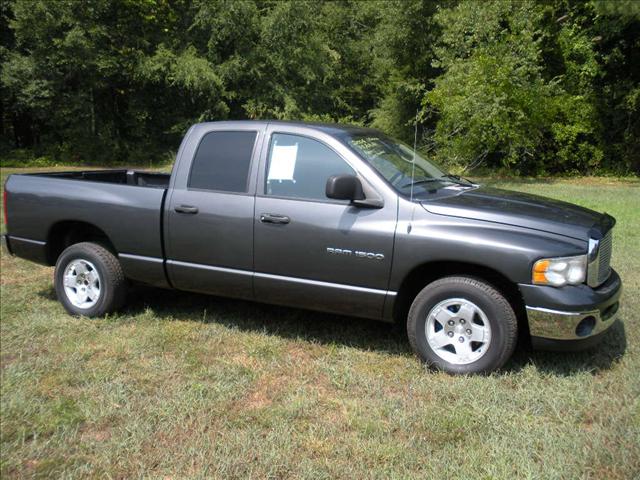 Dodge Ram Pickup 2004 photo 1