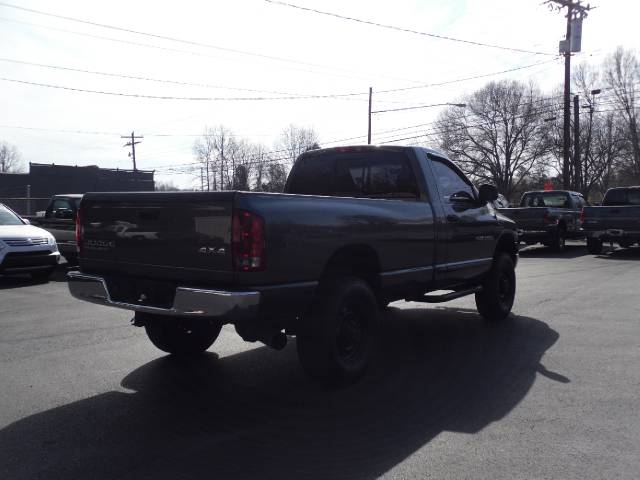 Dodge Ram Pickup 2004 photo 2