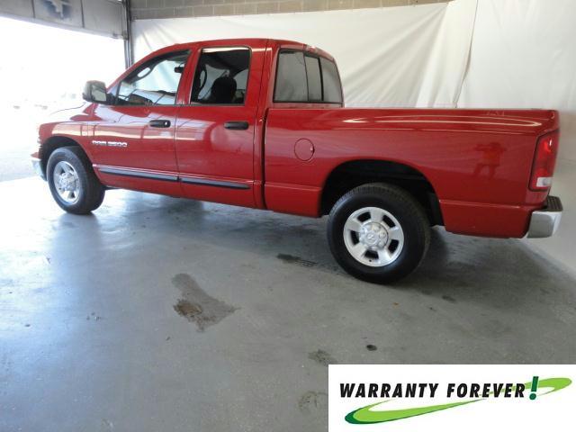 Dodge Ram Pickup 2004 photo 2