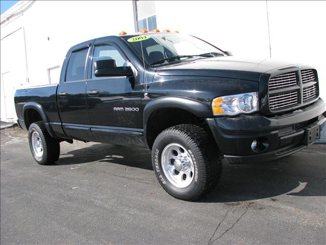 Dodge Ram Pickup 2004 photo 1