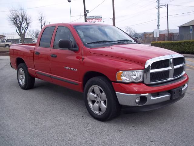 Dodge Ram Pickup 2004 photo 2