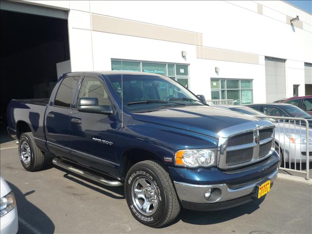 Dodge Ram Pickup 2004 photo 1