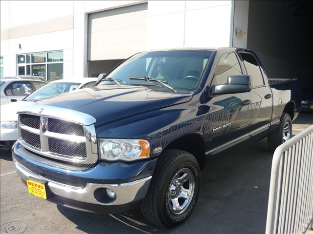 Dodge Ram Pickup 2004 photo 2