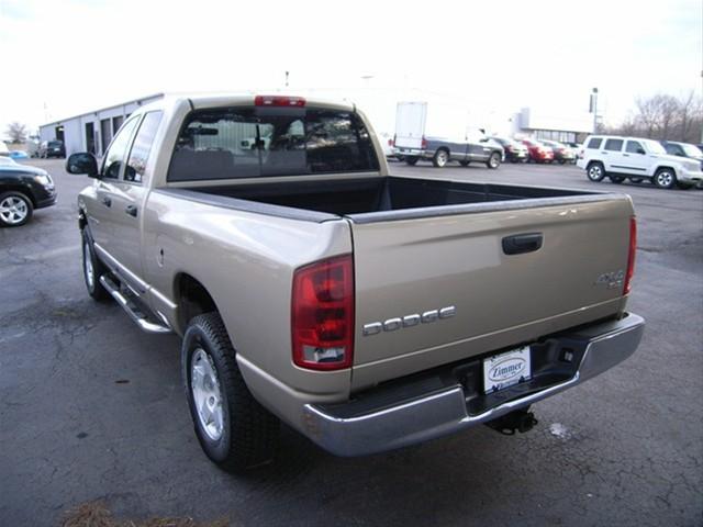 Dodge Ram Pickup 2004 photo 1