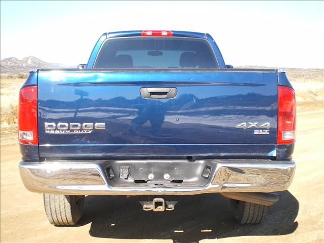 Dodge Ram Pickup 2004 photo 2