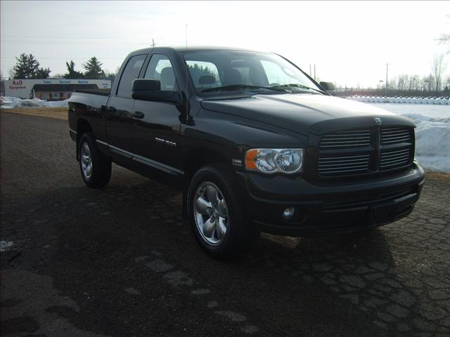 Dodge Ram Pickup 2004 photo 3