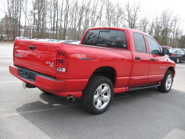 Dodge Ram Pickup 2004 photo 2