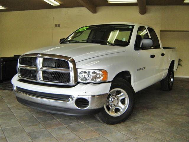 Dodge Ram Pickup 2004 photo 1