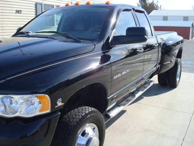 Dodge Ram Pickup 2005 photo 1