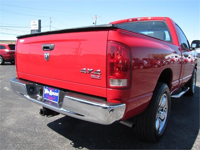 Dodge Ram Pickup 2005 photo 3