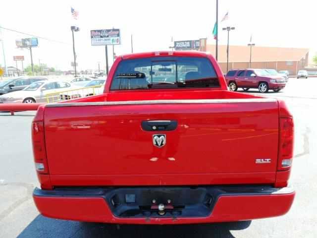 Dodge Ram Pickup 2005 photo 1