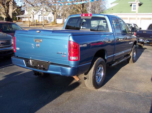 Dodge Ram Pickup 2005 photo 1