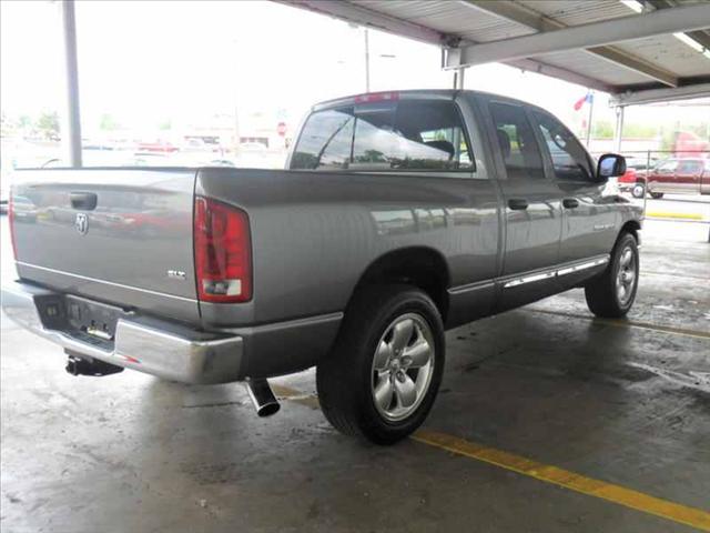 Dodge Ram Pickup 2005 photo 3