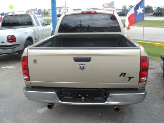 Dodge Ram Pickup 2005 photo 1