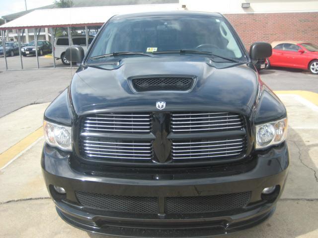 Dodge Ram Pickup 2005 photo 2