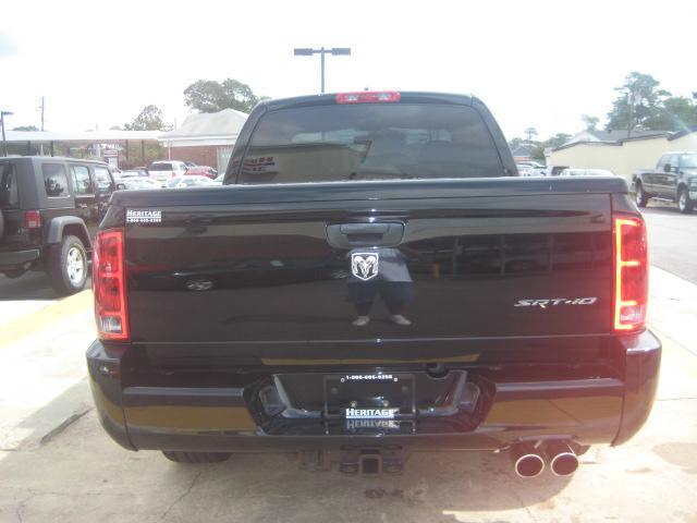 Dodge Ram Pickup 2005 photo 4