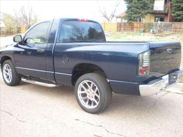 Dodge Ram Pickup 2005 photo 4