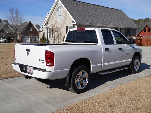 Dodge Ram Pickup 2005 photo 1