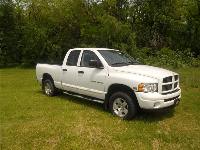 Dodge Ram Pickup 2005 photo 1