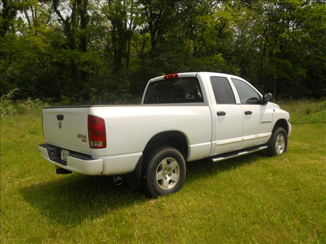 Dodge Ram Pickup 2005 photo 4