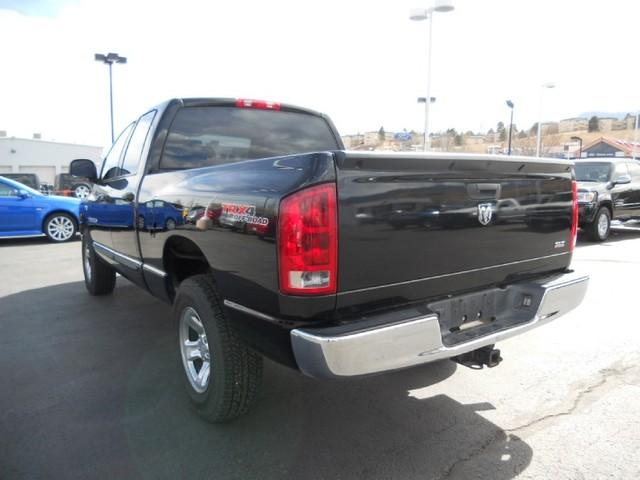 Dodge Ram Pickup 2006 photo 2