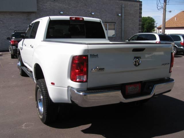 Dodge Ram Pickup 2011 photo 4