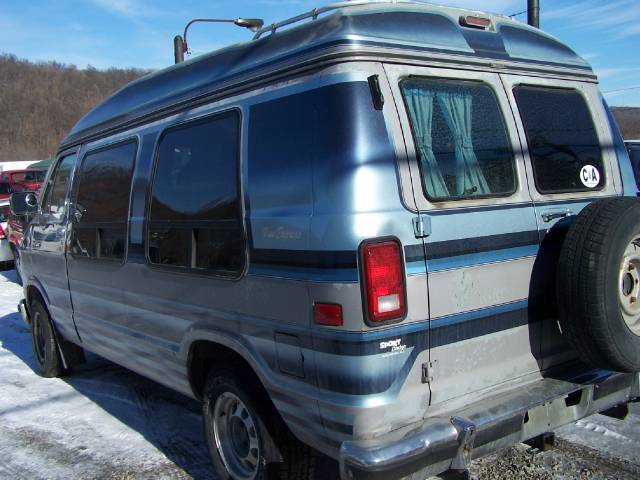 Dodge Ram Van 1991 photo 3