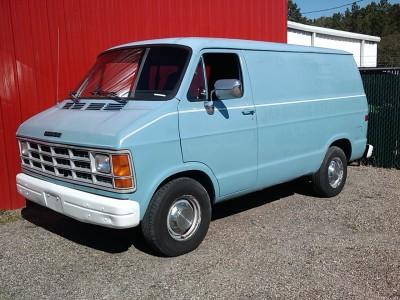 Dodge Ram Van 1991 photo 1