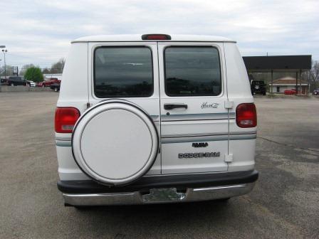 Dodge Ram Van 1994 photo 5