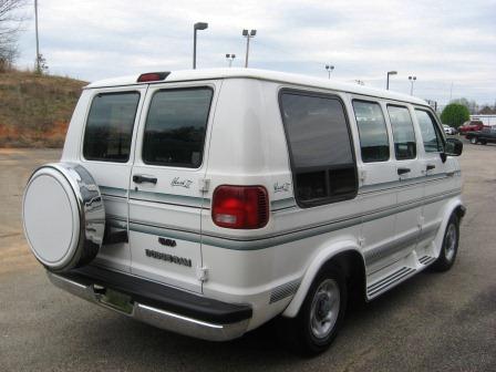 Dodge Ram Van 1994 photo 4