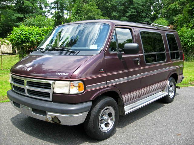 Dodge Ram Van 1995 photo 2