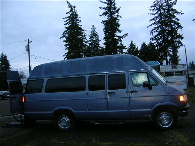 Dodge Ram Van 1995 photo 3