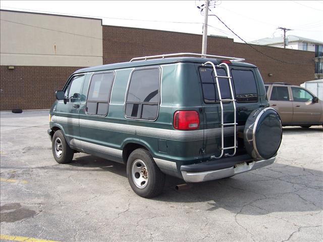 Dodge Ram Van 1995 photo 1