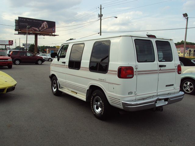 Dodge Ram Van 1996 photo 8