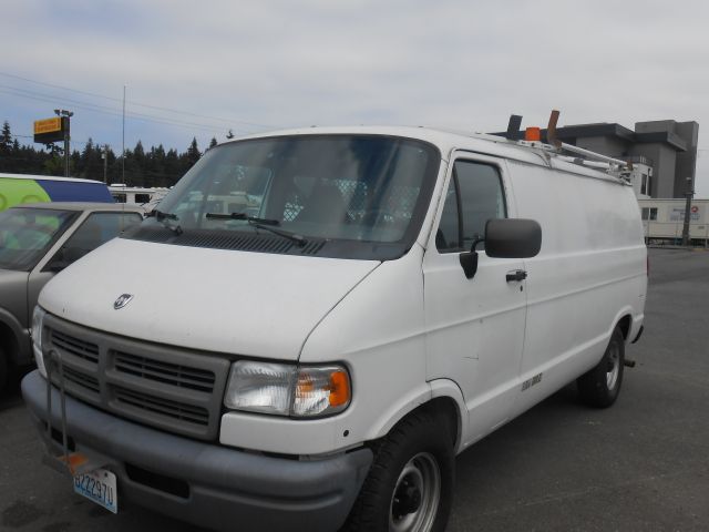 Dodge Ram Van 1997 photo 1