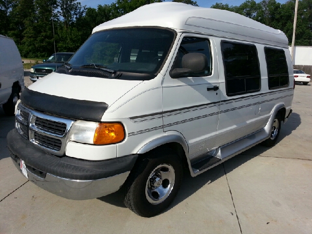 Dodge Ram Van 1998 photo 3