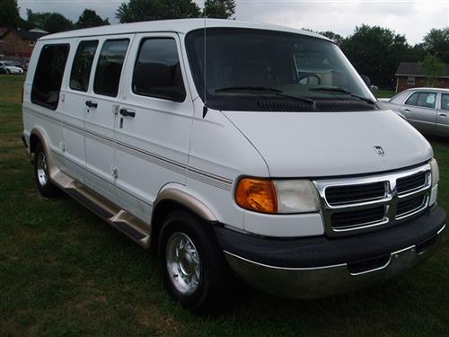 Dodge Ram Van 1998 photo 3