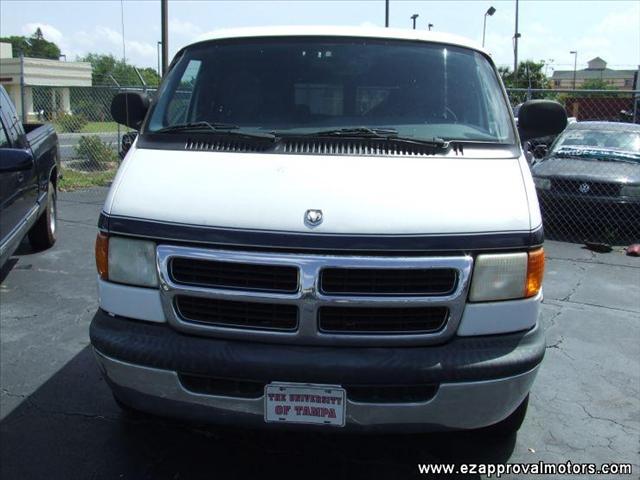 Dodge Ram Van 1998 photo 1