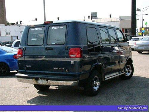 Dodge Ram Van 1999 photo 3