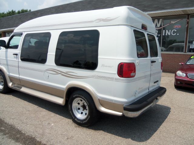 Dodge Ram Van 1999 photo 3