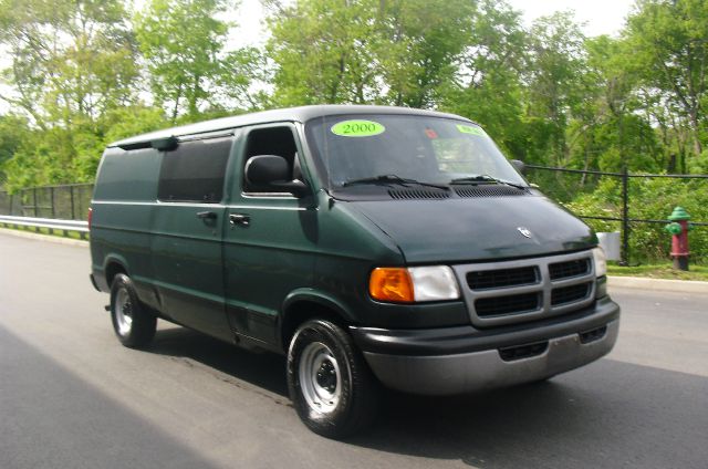 Dodge Ram Van 1999 photo 21