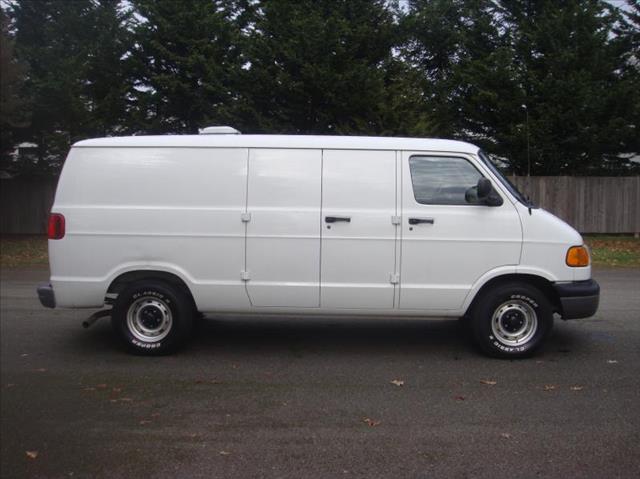 Dodge Ram Van 1999 photo 1