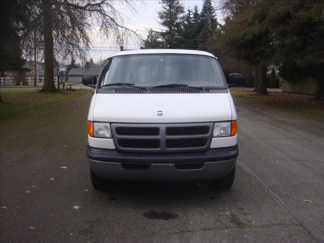 Dodge Ram Van 1999 photo 3