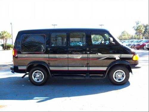 Dodge Ram Van 1999 photo 2