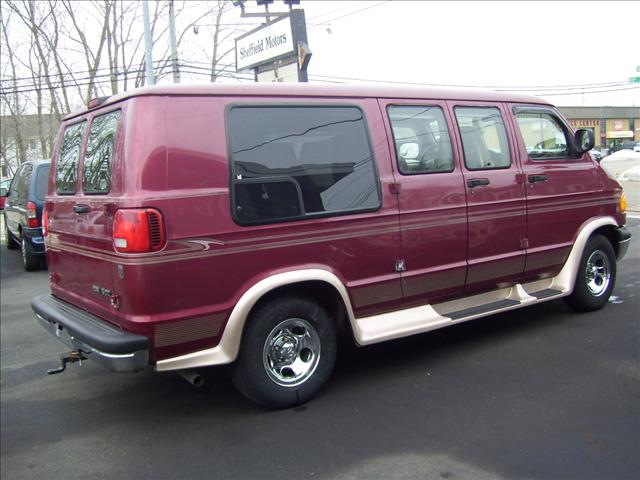 Dodge Ram Van 1999 photo 1