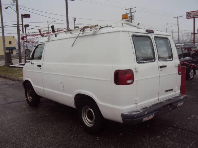 Dodge Ram Van 1999 photo 1